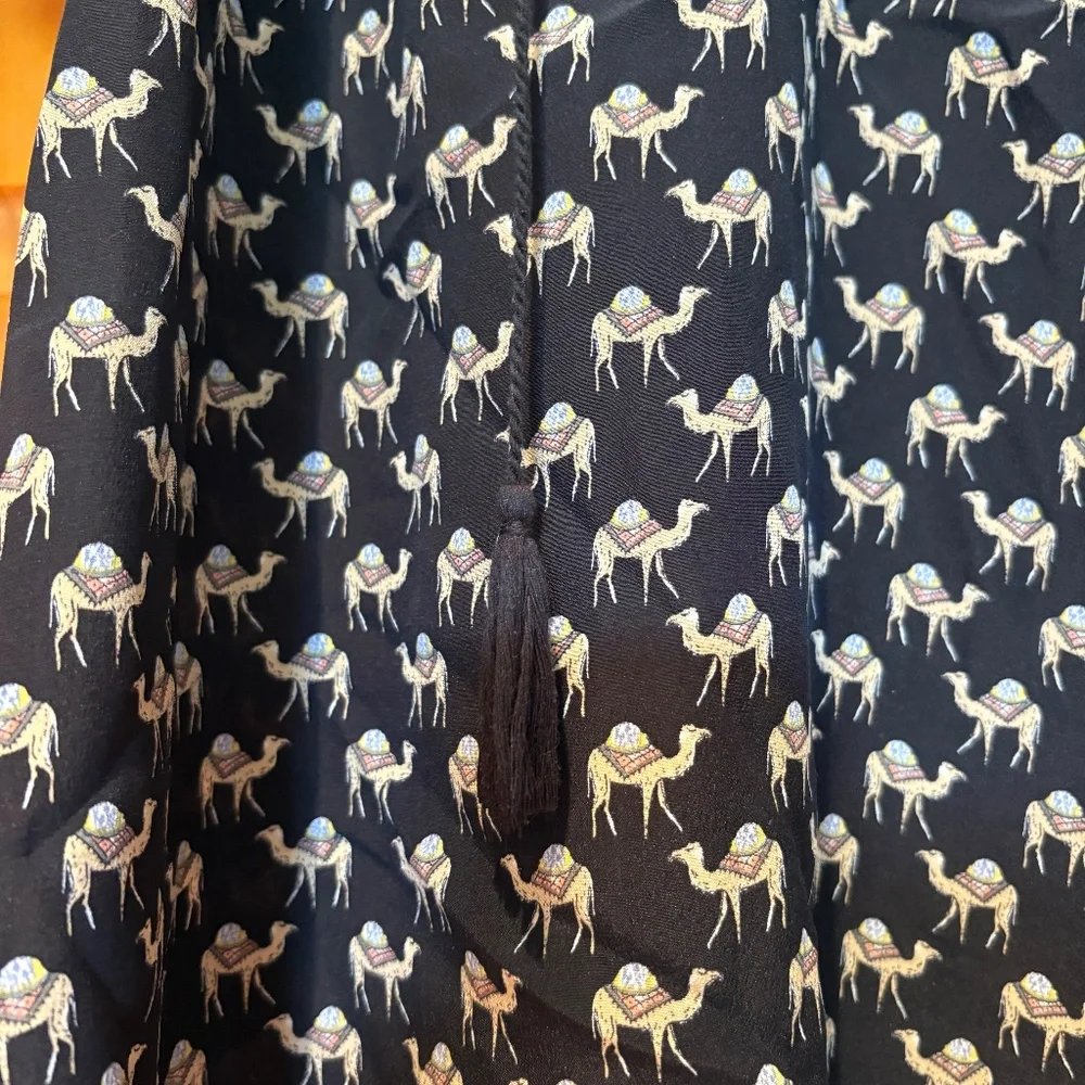 Joie Camel Print Silk Short Sleeve Blouse Tassels Size Small Black and Tan Masha